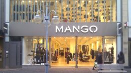 Mango lance des nouvelles robes colorées, confortables et à prix de folie pour la saison !