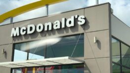 McDonald's: il mange des burgers durant 100 jours pour maigrir, sa folle transformation !