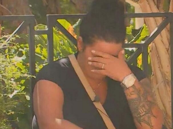 Sarah Fraisou : Booba se moque d'elle après sa tentative de suicide !