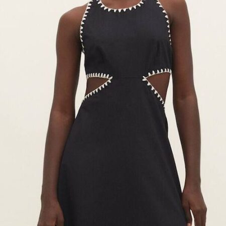 Stradivarius fait sensation avec cette robe noire ajourée esprit bohème à moins de 30 euros