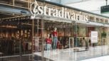 Stradivarius fait un malheur avec ce jean jupe-culotte minimaliste à moins de 26 euros !