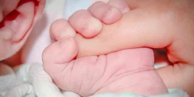 Une mère conçoit un bébé avec le sperme de son fils décédé et scandalise la Toile !