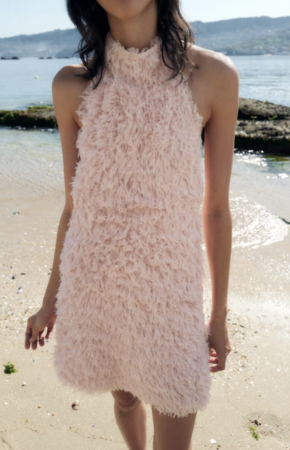 Zara cartonne avec sa nouvelle robe idéale pour vos soirées d'été !