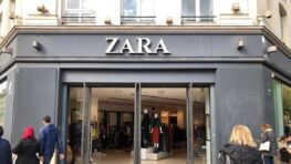 Zara copie Prada et lance une jupe tout en coton et transparences qui va cartonner cet été !