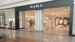 Zara surprend les fans de mode avec cette robe à sequins étincelante pour vos soirées d'été !