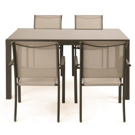 Cohue chez Carrefour pour ce mobilier parfait pour recevoir des invités sur votre terrasse ou dans votre jardin 