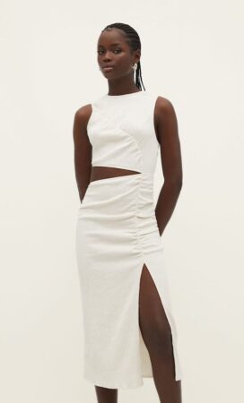Stradivarius cartonne avec cette robe asymétrique ultra tendance à moins de 30 euros