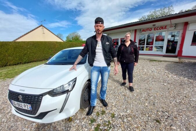 Apprenez à conduire avec le sosie officiel de M Pokora !
