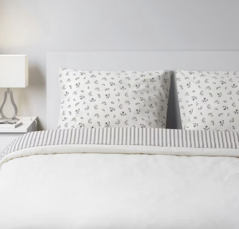Cohue chez Ikea pour les plus belles parures de lit pour embellir sa chambre à coucher