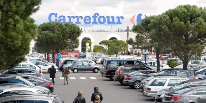 Carrefour frappe fort avec cette paire d'espadrilles compensées tendances et hyper confortables !