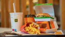 Cette cliente McDonald's partage 2 astuces secrètes pour payer sa commande moins cher !