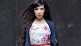 Indila devient milliardaire et c'est la première chanteuse française à battre ce record sur YouTube !