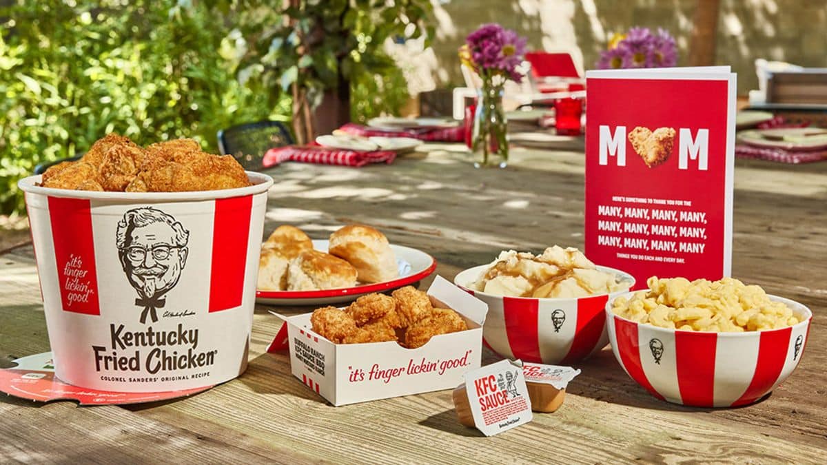 KFC fête la fête des mères en offrant du poulet frit à toutes les mamans !