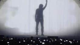 Un jour après Tina Turner, un célèbre chanteur français nous quitte à 71 ans !