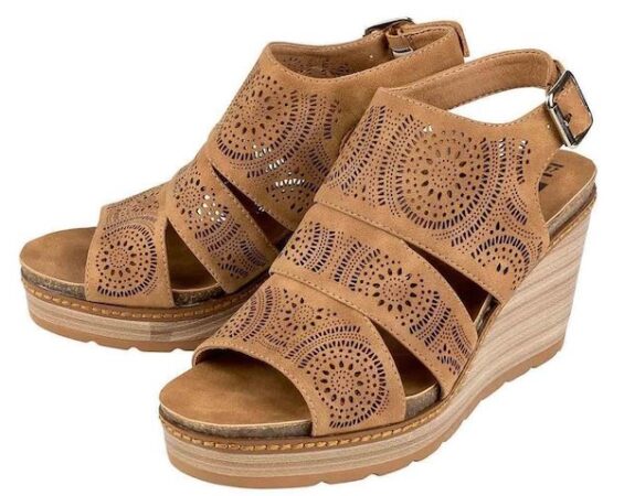 Lidl cartonne avec les sandales compensées les plus tendances et les plus comfy à porter tout l'été