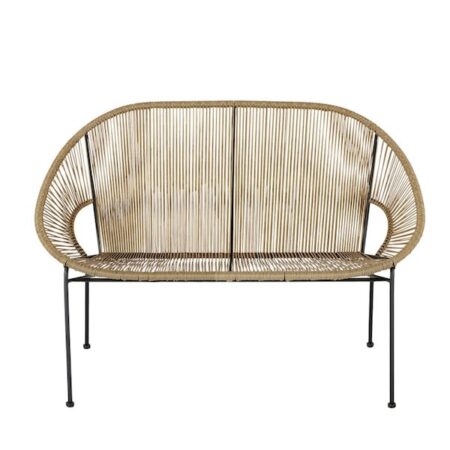 Maisons du Monde cartonne avec ce banc tendance pour ajouter jolie touche tropicale à votre jardin