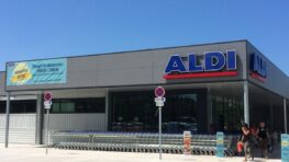 Aldi sort une lampe anti moustiques parfaite pour des soirées d'été sans piqures !