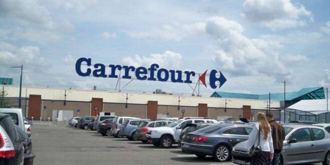 Carrefour innove et lance un parasol parfait pour les petits balcons et les terrasses !