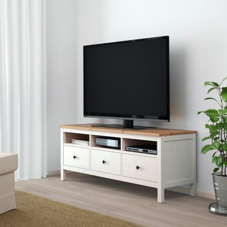 Ikea casse le prix de son plus beau meuble télé pour un salon design et épuré