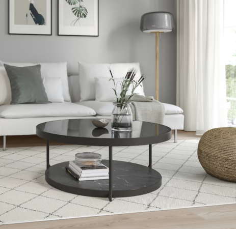 Ikea dévoile sa table design imitation marche pour ajouter une touche de chic dans le salon