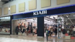 Kiabi surprend les fans de mode avec sa collection de vêtements Barbie pour toute la famille !