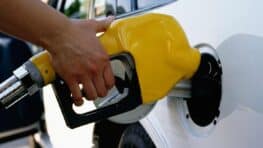 Leclerc la très bonne nouvelle pour tous les automobilistes avec du carburant à prix coutant !