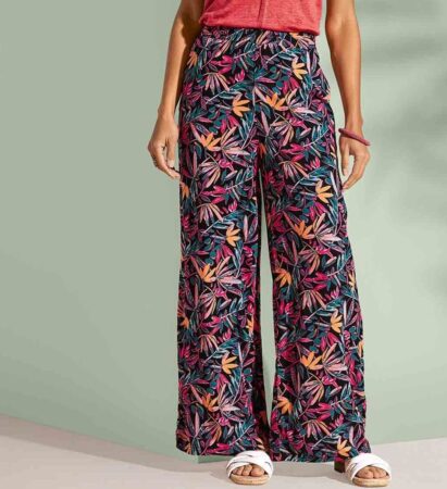 Lidl sort pour l'été un pantalon tropical et branché pour moins de 8 euros