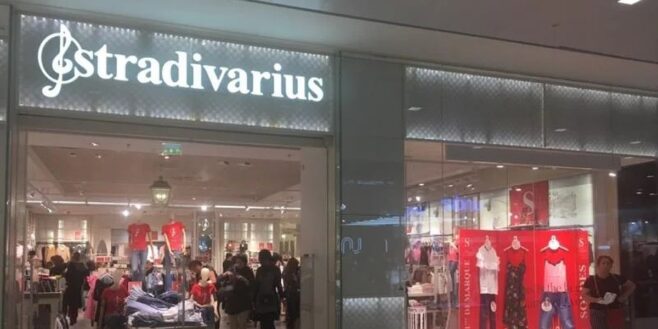 Stradivarius frappe fort avec sa robe à imprimé animalier qui va cartonner cet été !