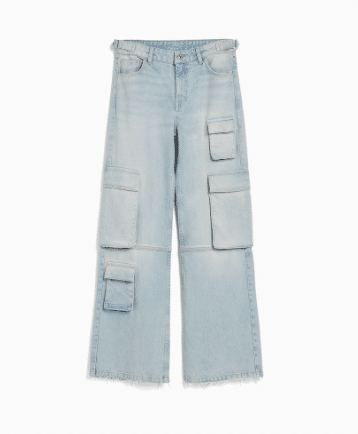 Bershka explose tout avec ce jean cargo délavé parfait pour vos looks d'été
