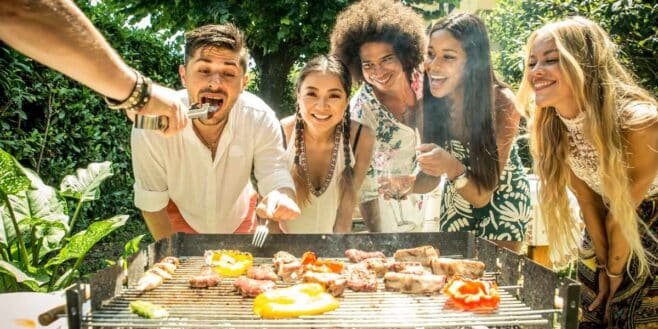 Barbecue voici la viande à éviter absolument si vous voulez perdre du poids !