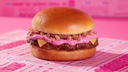 Burger King fête la sortie du film Barbie et lance un burger tout rose !