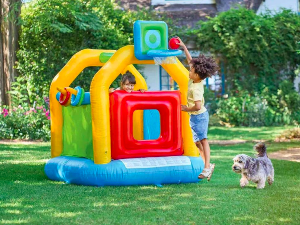 Lidl profite de la tendance Barbie pour réduire le prix de sa maison de poupées !-article