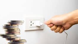 Débranchez vite ces 3 appareils la nuit pour faire baisser votre facture d'électricité !