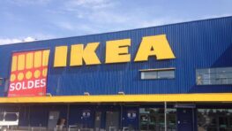 Ikea cartonne avec sa lampe enceinte ultra stylée pour faire la fête tout l'été !