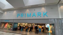 Primark sort la robe noire la plus chic et comfy de l'été à moins de 30 euros !
