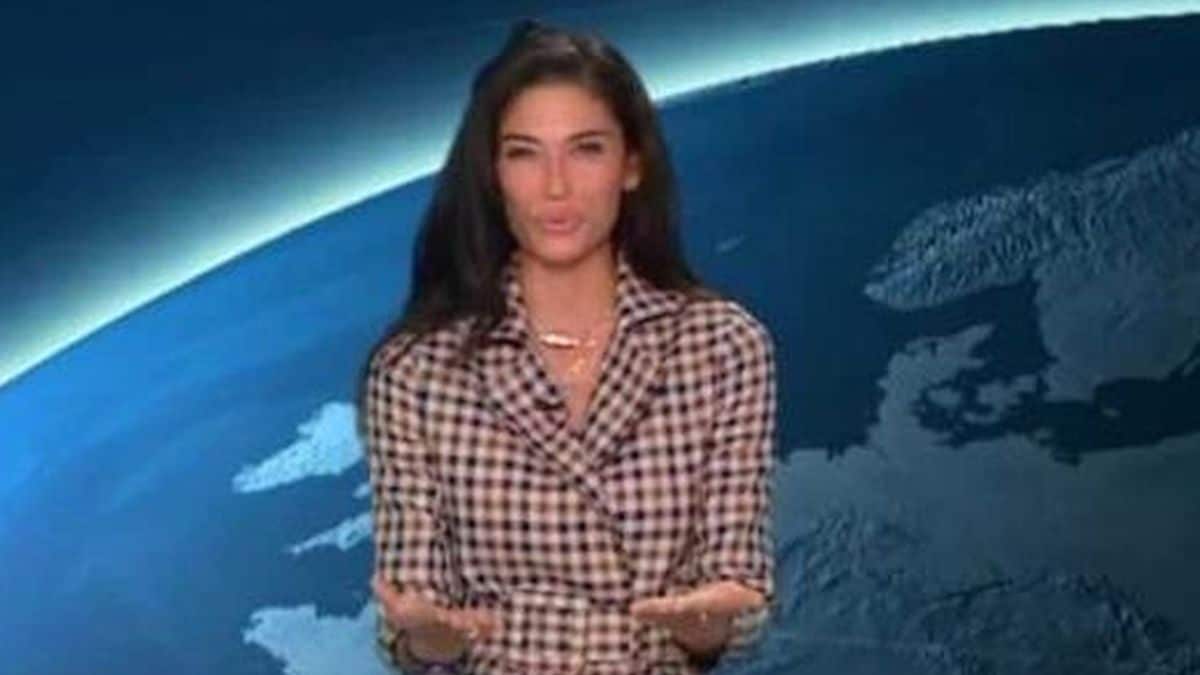 Tatiana Silva finally reveals what her famous hand gesture at the end of the weather means!  – Tuxboard