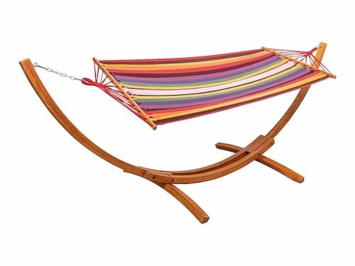 Lidl innove et lance un hamac ultra pratique pour faire la sieste et bronzer dans votre jardin cet été