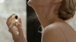 Ce parfum qui a une tenue exceptionnelle de 12 heures fait un carton sur la Toile, il vous le faut !