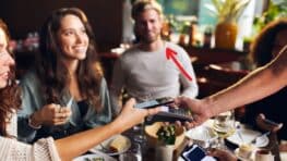 Cette astuce redoutable pour ne jamais payer au restaurant !