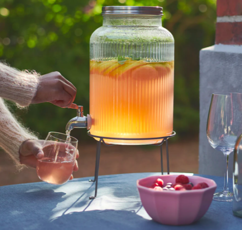 Ikea maintient vos boissons au frais tout au long de l'été avec cette fontaine à petit prix !-article