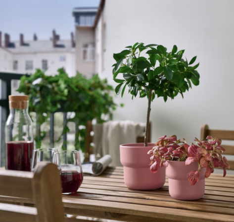Ikea répond à la tendance Barbie avec ce cache pot rose pour vos plantes