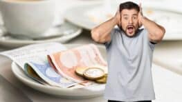 Il mange dans un restaurant et lorsqu'il reçoit la note il hallucine, ils ont osé !