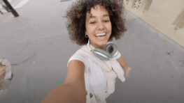 Léna Situations confie enfin le secret de la qualité de tous ses vlogs d’août !