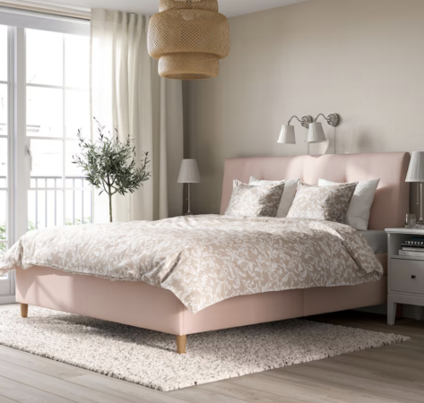 Shopping chez Ikea : trois indispensables pour vivre comme dans la maison de Barbie