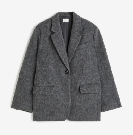 H&M : les fashionistas valident ce blazer trop stylé en laine pour l'automne