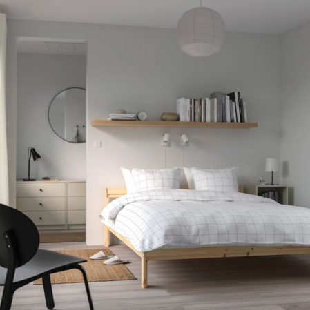Ikea charme tous les clients avec ce cadre de lit en pin à un prix totalement fou !-article