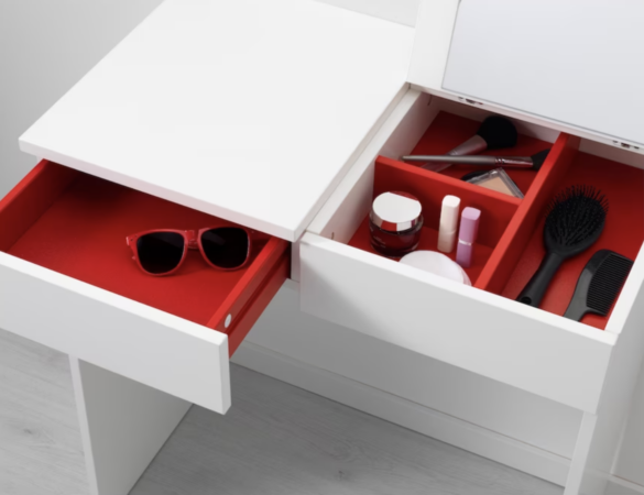 Ikea dévoile son meuble parfait pour travailler et se refaire une beauté en même temps !