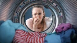 L'astuce géniale pour supprimer les mauvaises odeurs de la machine à laver le linge !