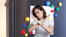 Ne mettez plus jamais d'aimants sur votre frigo et voici pourquoi !