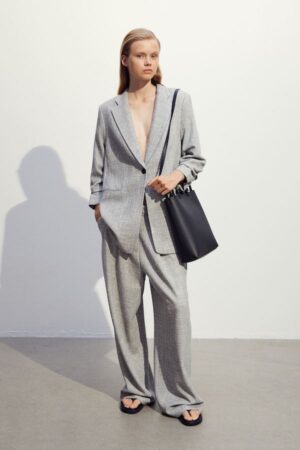 H&M : ce pantalon oversize ulta comfy bat tous les records de ventes 